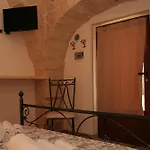 La Dimora Gigante Nocleg ze śniadaniem Castellana Grotte